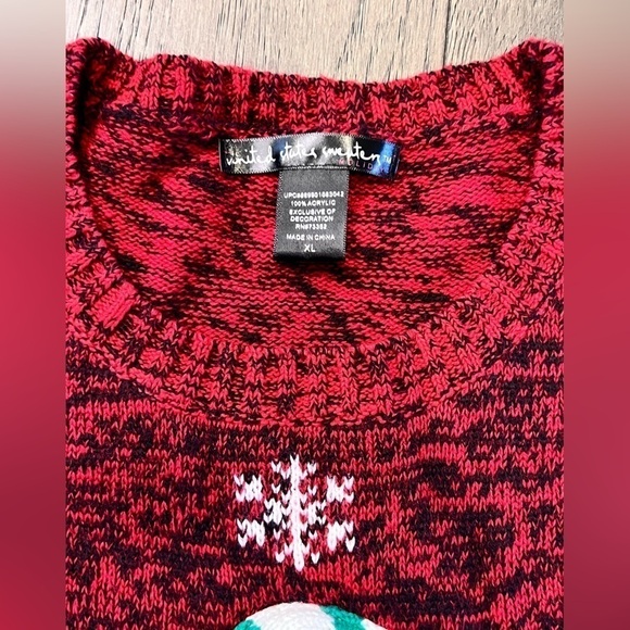 Penguin Christmas Sweater - Picture 2 of 5